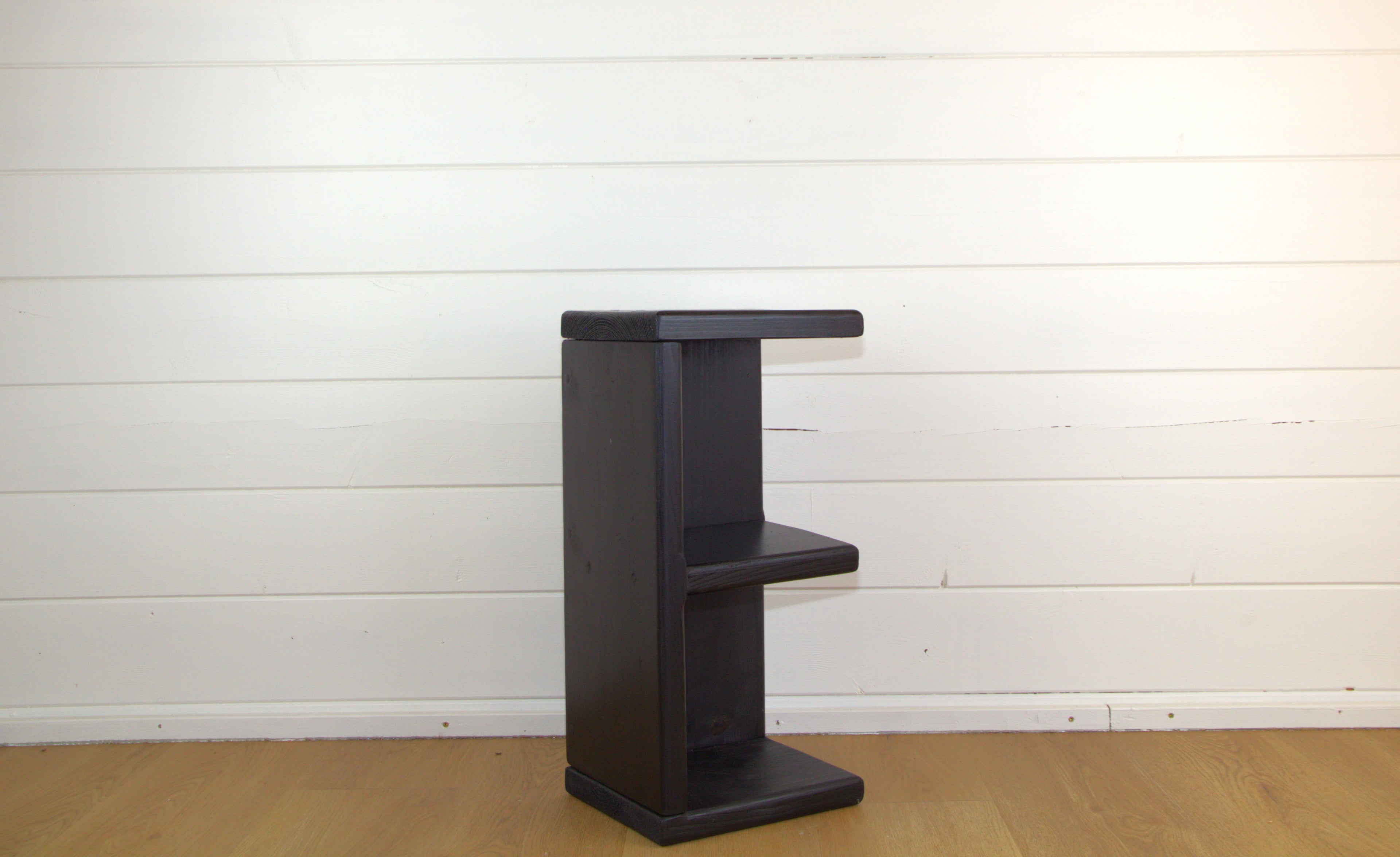 Tower bedside table