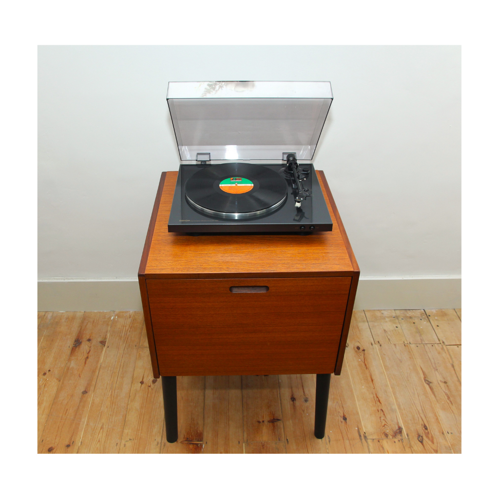 Meredew Vinyl Cabinet